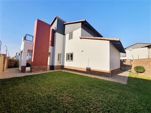 4 Bed Duplex in Oukraal Estate