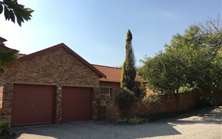 4 Bedroom Townhouse in Kyalami Hills