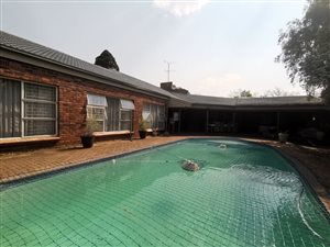 4 Bed House in Three Rivers East