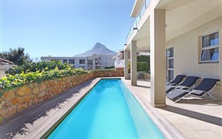 4 Bedroom House in Camps Bay