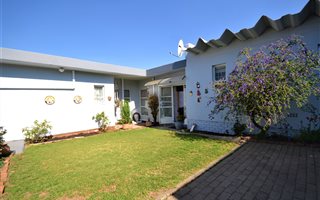 3 Bedroom Simplex in Towerby