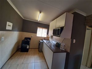 2 Bed Apartment in Protea Glen