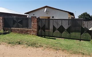 2 Bedroom House in Tsakane