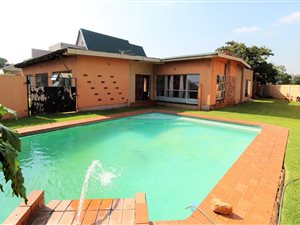 4 Bedroom House in Dania park