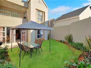 2 Bed Townhouse in Eagle Canyon Golf Estate
