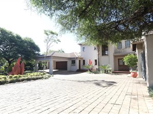 4 Bed House in Eagle Canyon Golf Estate