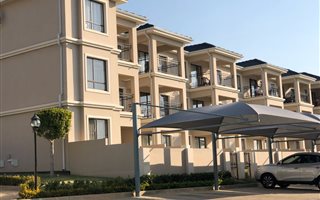 2 Bedroom Apartment in Carlswald North Estate