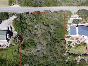 1839 m² Land available in Wilderness