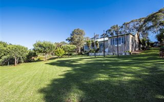 4.6 ha Farm in Henley on Klip