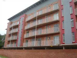0.5 Bed Flat in Sunnyside