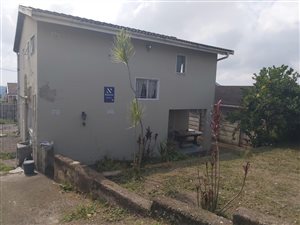 4 Bed House in Shallcross