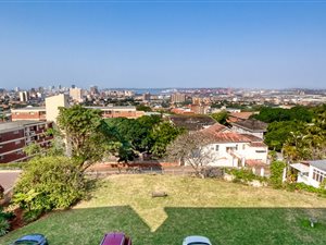 3 Bed Apartment in Bulwer