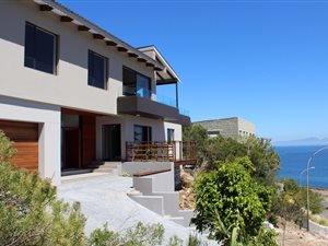 4 Bedroom House in Mountainside