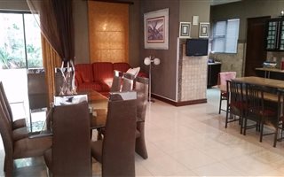 4 Bedroom Cluster in Houghton Estate
