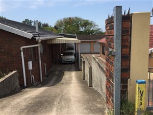 3 Bedroom House in Woodhurst