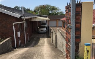 3 Bedroom House in Woodhurst