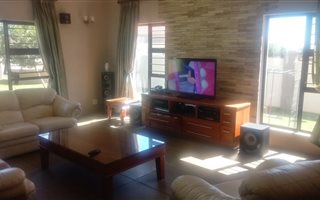 4 Bedroom House in Protea Ridge