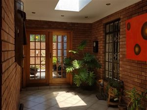 4 Bed Townhouse in Vanderbijlpark SW5