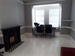 135 m² Commercial space in Windermere