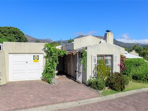 3 Bedroom Cluster in Constantia