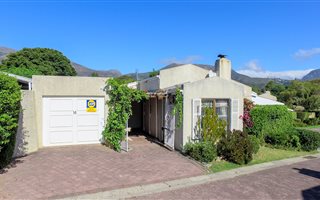3 Bedroom Cluster in Constantia