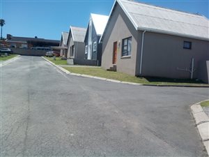 2 Bedroom House in Sunny Ridge