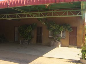 1200 m² Commercial space in Hammanskraal