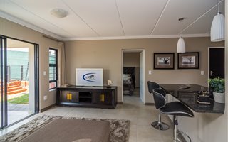 2 Bedroom Apartment in Rooihuiskraal North