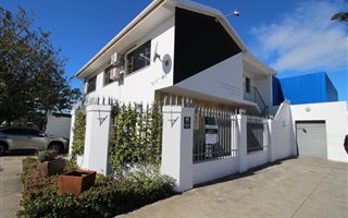 100 m² Office Space in Nahoon