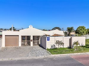 3 Bed House in Jagtershof