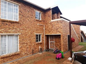 2 Bedroom Townhouse in Chloorkop