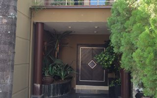5 Bedroom House in Maroeladal