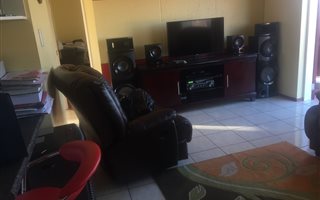 2 Bedroom Townhouse in Mondeor