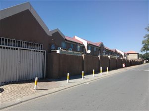 2 Bedroom Townhouse in Whitney Gardens