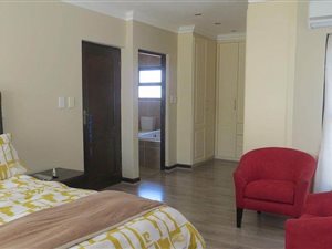 5 Bed Townhouse in Kyalami Ridge