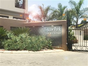 4 Bedroom House in Marais Steyn Park