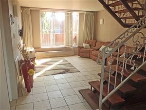 2 Bed Duplex in Malvern East