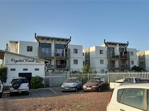 2 Bed Apartment in Gordons Bay Central