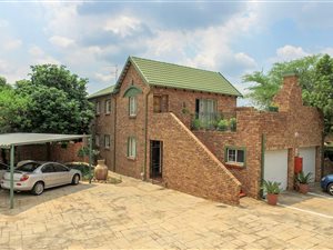 3 Bedroom Townhouse in Florauna