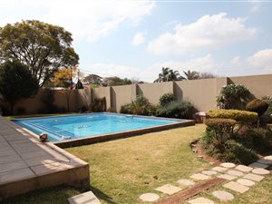 4.5 Bed House in Sydenham