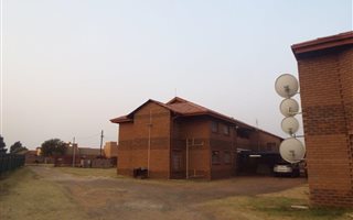 1 Bedroom Apartment in Kwaguqa