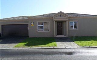 3 Bedroom House in Parklands