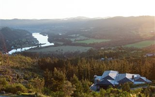 6 Bedroom House in Simola