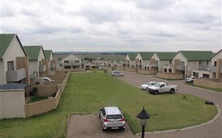 2 Bedroom Townhouse in Tasbet Park