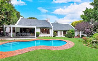 3 Bedroom House in Lyme Park