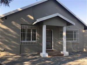 270 m² Commercial space in Kensington B