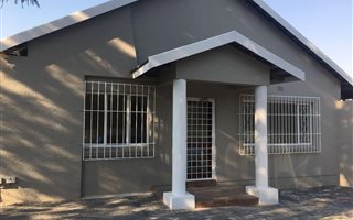 270 m² Commercial space in Kensington B