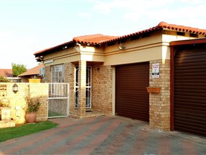 2 Bed Townhouse in Meiringspark