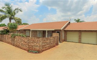 3 Bedroom Simplex in Dorandia