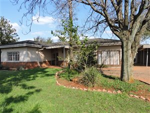 3 Bed House in Daggafontein